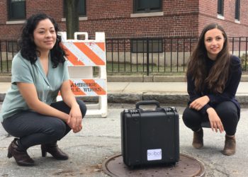 Mariana Matus (l) and Newsha Ghaeli, founders of Biobot